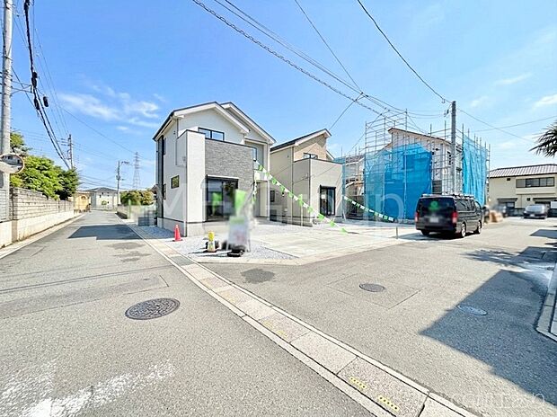 角地なので日当たりも良く、お家が堂々として見えます。