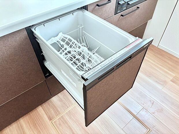 面倒なお片づけは食洗機にお任せ!家事の負担が減って、時間にも気持ちにもゆとりができます。