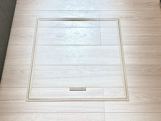 床下収納付き!日用品・非常用品の収納にも大活躍。