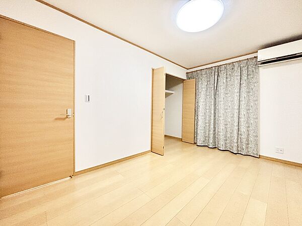 子ども部屋にぴったりの明るい空間。