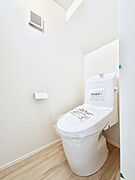 トイレは温水洗浄機能付き