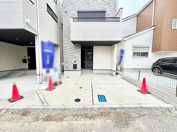 駐車2台可能!急なお客様の駐車に。また、ご家族の自転車スペースとしても大活躍。
