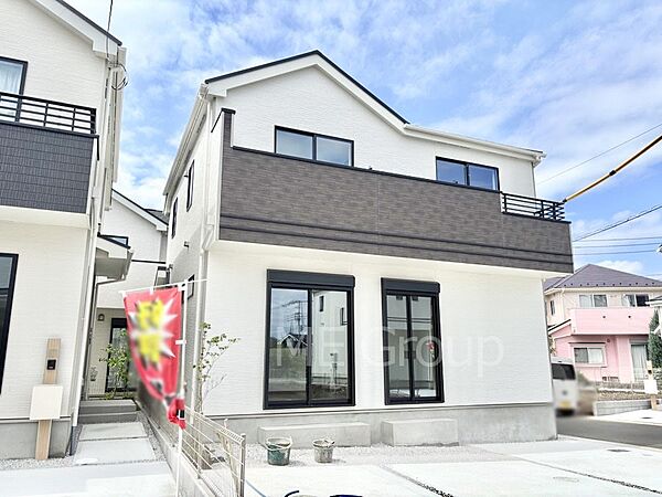洗練された外観、上質な住空間が広がる室内は永く安心して過ごせる住居です。