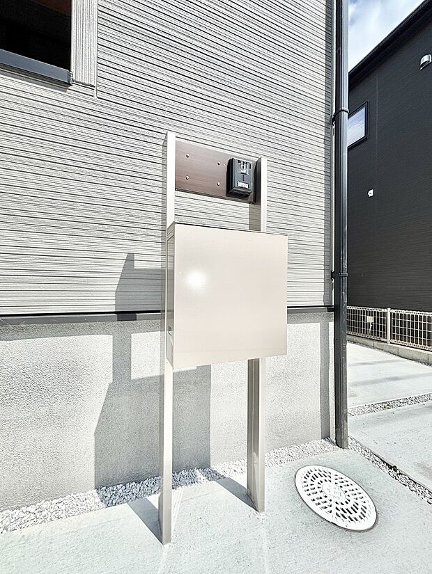 表札・インターホン・ポストをひとつに集約