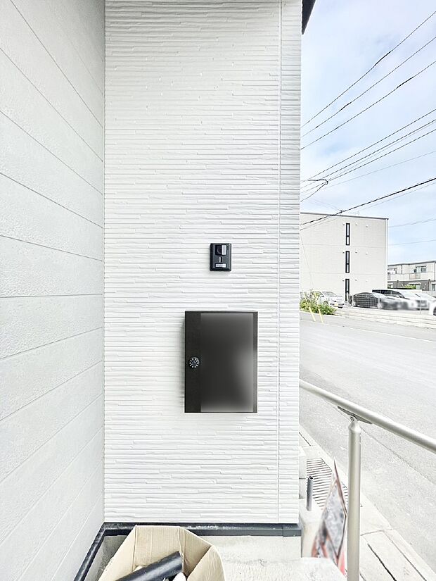 シンプルなデザインのポスト