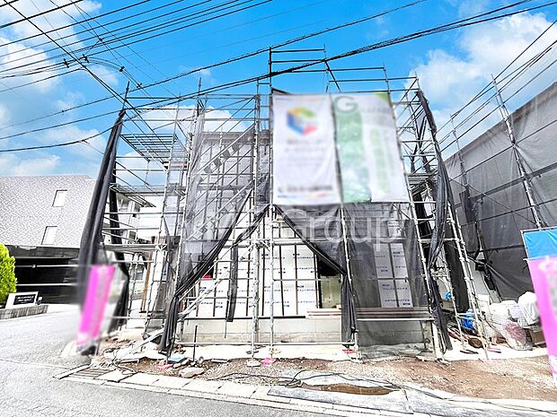溢れる陽光でご家族の笑顔も輝く