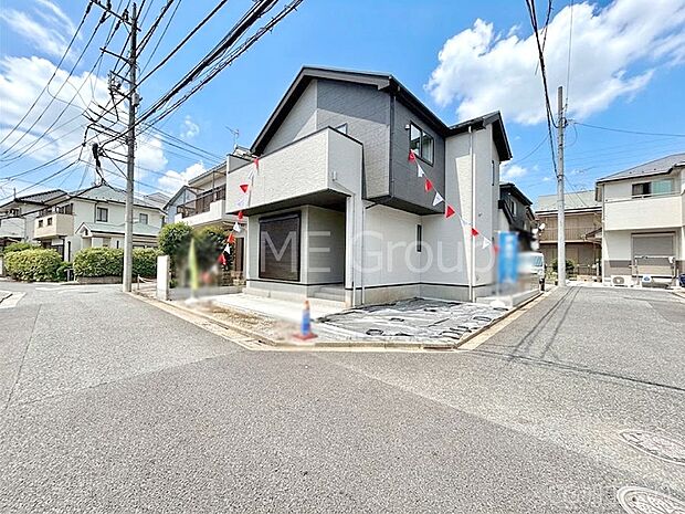 前面道路はきちんと整備されています