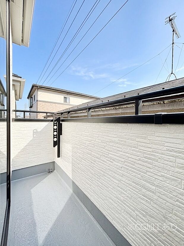 ゆったりバルコニーだから沢山お洗濯ものを干せます。