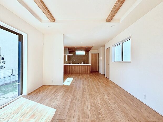 ご家族が自然と集まり、賑やかな笑い声で包まれる憩いの空間になりそうですね!