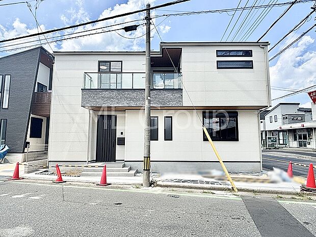 たっぷりの陽光と開放感に包まれる明るい住まい