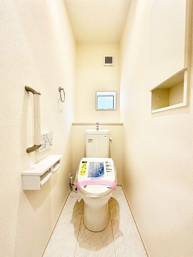 トイレは安心の2箇所!朝のバタバタも一安心です。