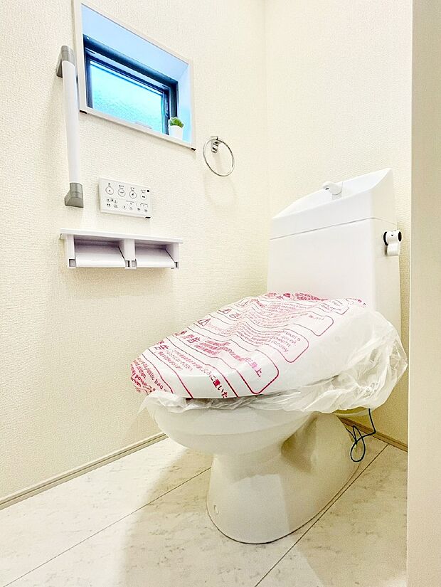 トイレは温水洗浄機能付き