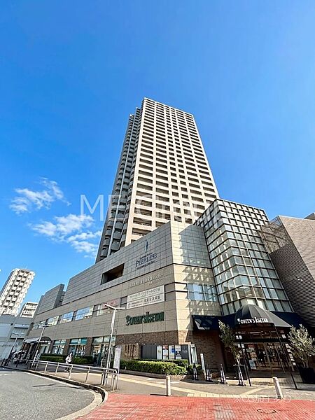 制震タワー・駅徒歩2分・足元に複合施設エリアあり。