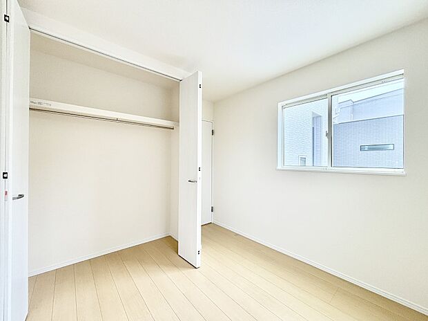 子供部屋にもおすすめな収納スペースたっぷりの居室