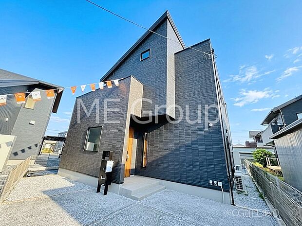 洗練された外観、上質な住空間が広がる室内は永く安心して過ごせる住居です。