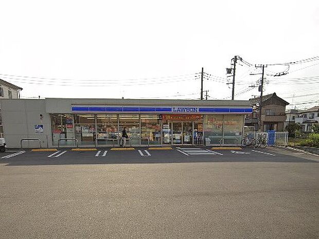 コンビニ 500m ローソン 春日部牛島店