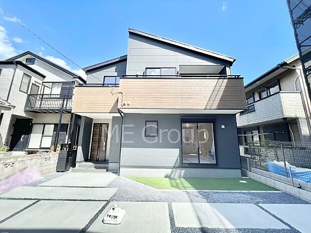 洗練された外観、上質な住空間が広がる室内は永く安心して過ごせる住居です。 