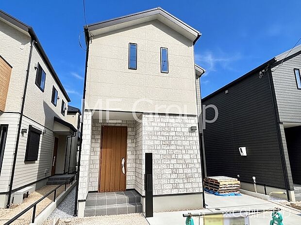 たっぷりの陽光と開放感に包まれる明るい住まい