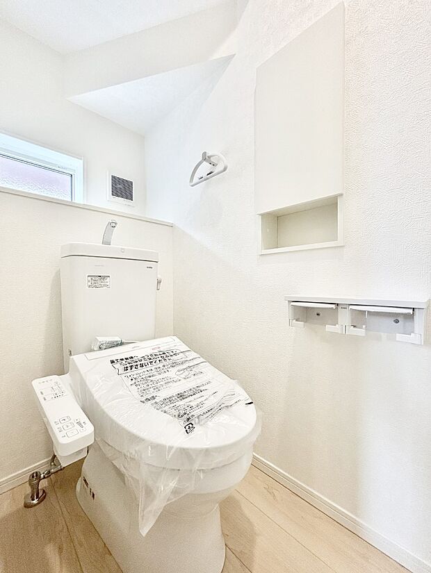 トイレは安心の2箇所!朝のバタバタも一安心です。