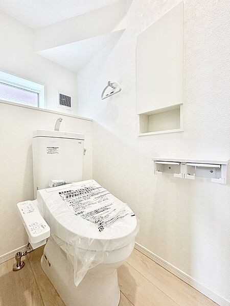 トイレは安心の2箇所！朝のバタバタも一安心です。