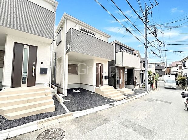 前面道路はきちんと整備されています