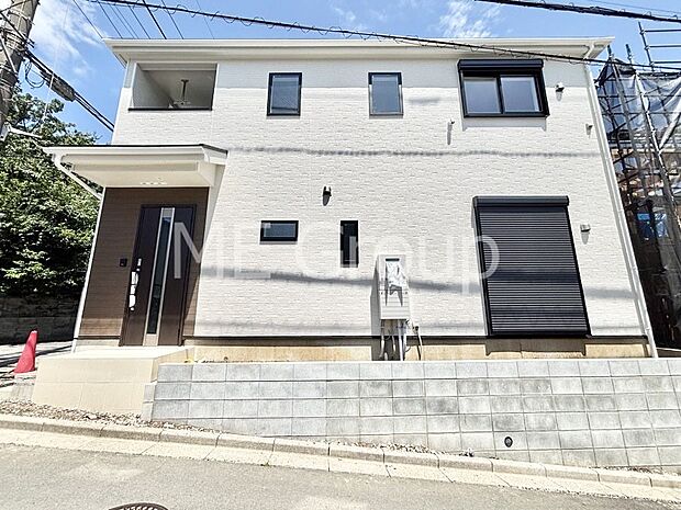 たっぷりの陽光と心地よい風が舞い込む住まい