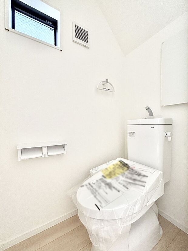 トイレは1階と2階それぞれに配置されていてとても便利です。 