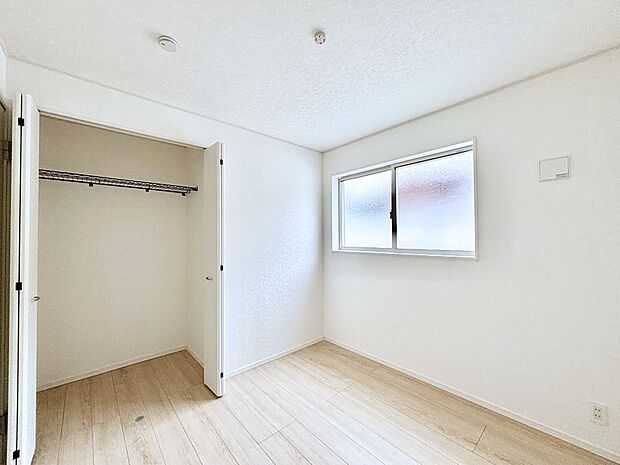 子供部屋にもおすすめな収納スペースたっぷりの居室