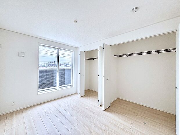 爽やかな日差しがお部屋全体を優しく包み込んでくれます