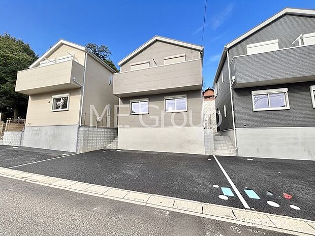 洗練された外観、上質な住空間が広がる室内は永く安心して過ごせる住居です。