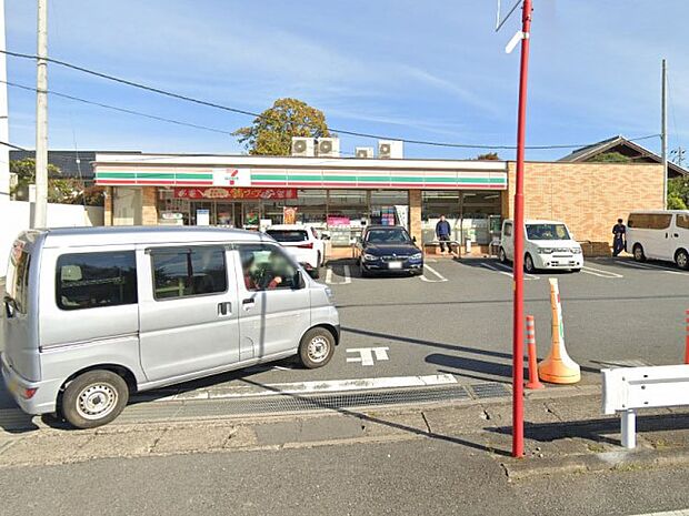 コンビニ 511m セブン-イレブン さいたま太田窪店