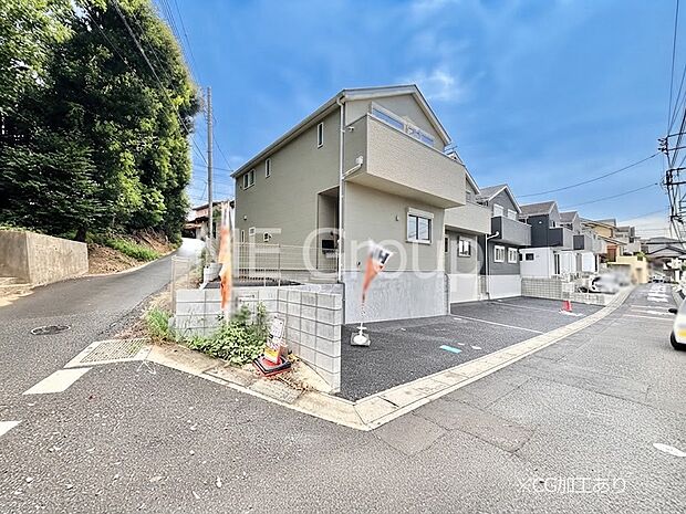 角地なので日当たりも良く、お家が堂々として見えます。