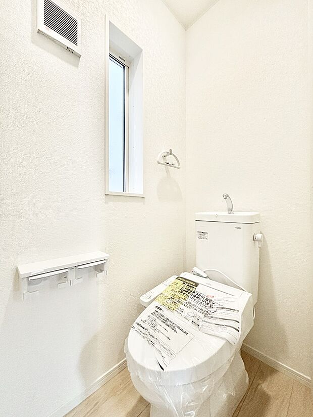 トイレは安心の2箇所!朝のバタバタも一安心です。