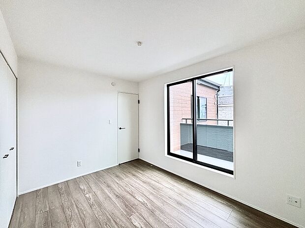 爽やかな日差しがお部屋全体を優しく包み込んでくれます