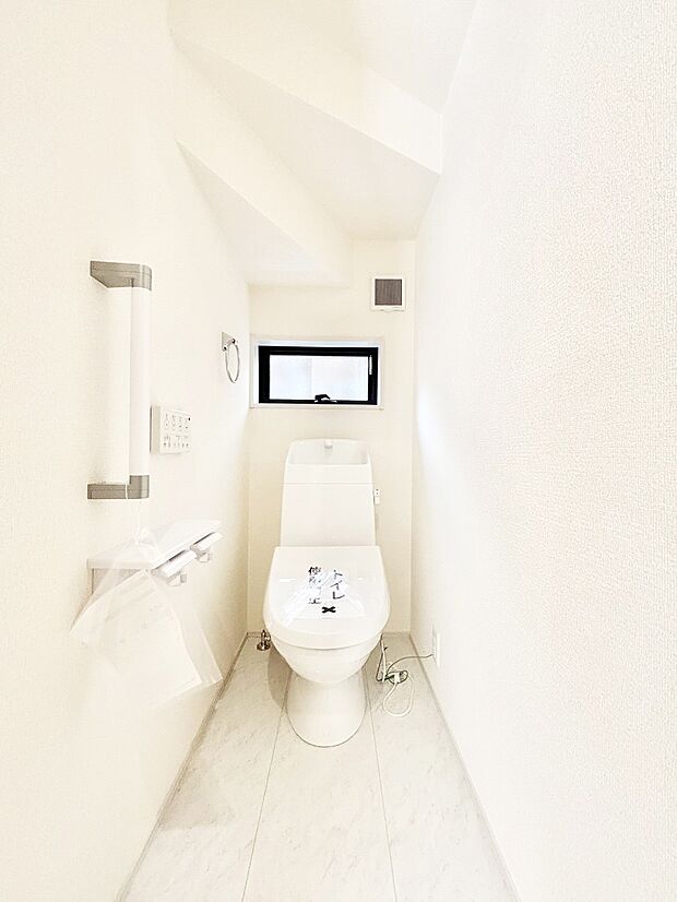 トイレは温水洗浄機能付き