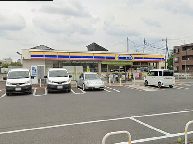 コンビニ 500m ミニストップ 三郷彦音店