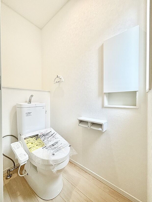 トイレは安心の2箇所!朝のバタバタも一安心です。