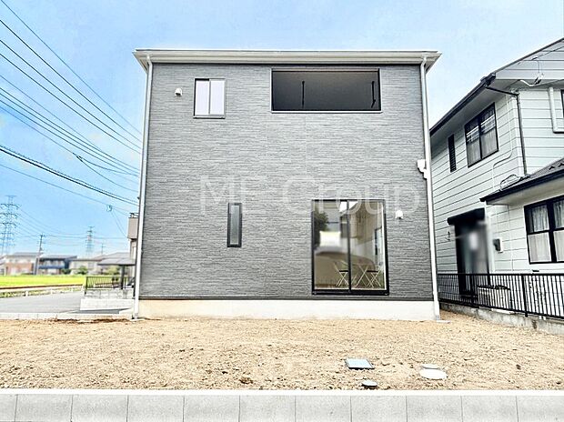 たっぷりの陽光と心地よい風が舞い込む住まい