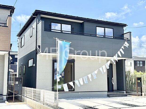 たっぷりの陽光と開放感に包まれる明るい住まい