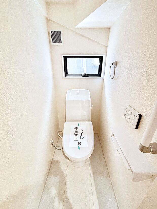 ウォシュレット付きトイレが1階と2階それぞれに配置されていてとても便利です。