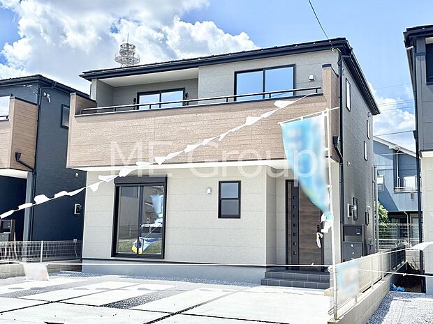 たっぷりの陽光と開放感に包まれる明るい住まい