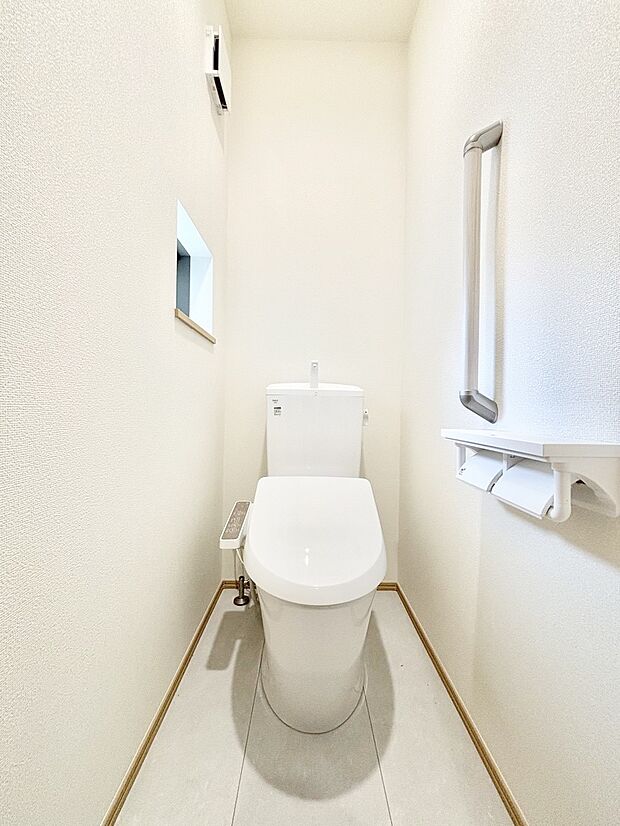トイレは安心の2箇所!朝のバタバタも一安心です。