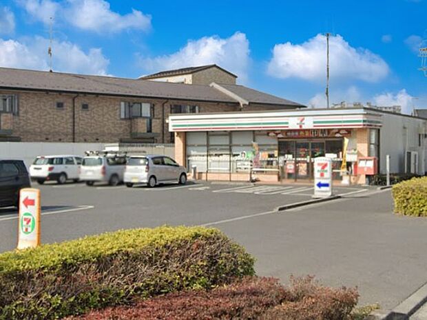 コンビニ 700m セブン-イレブン春日部粕壁東5丁目店