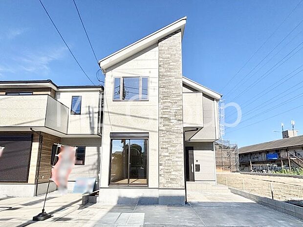 たっぷりの陽光と開放感に包まれる明るい住まい
