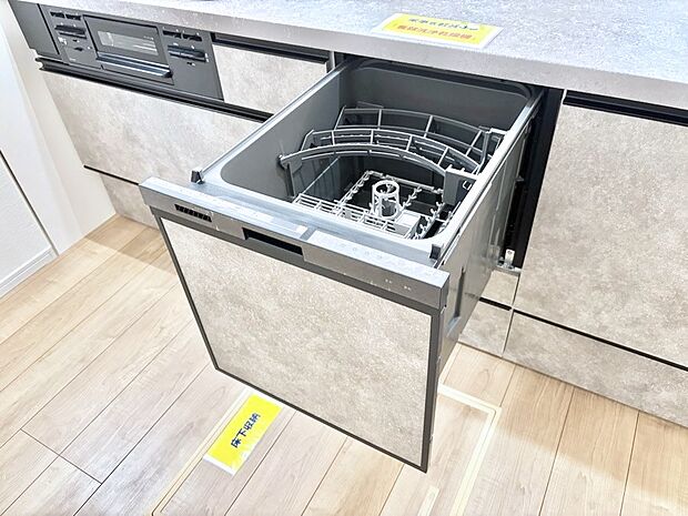 面倒なお片づけは食洗機にお任せ！家事の負担が減って、時間にも気持ちにもゆとりができます。