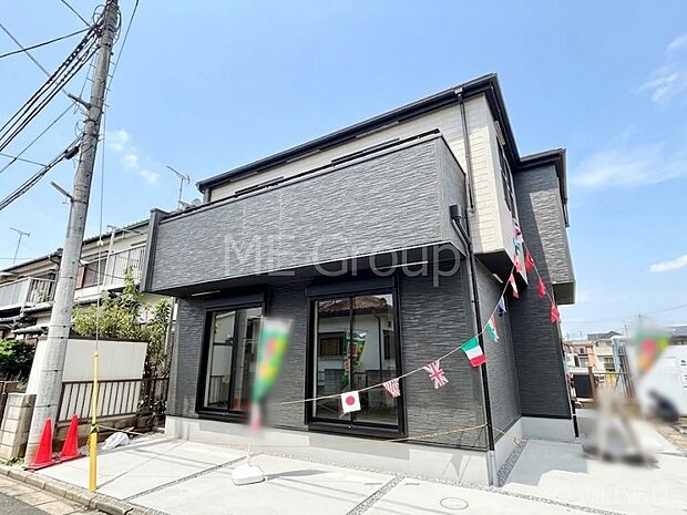 たっぷりの陽光と心地よい風が舞い込む住まい