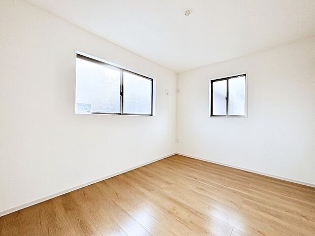 全居室2面採光・収納付き。居住スペースを広々使えます。