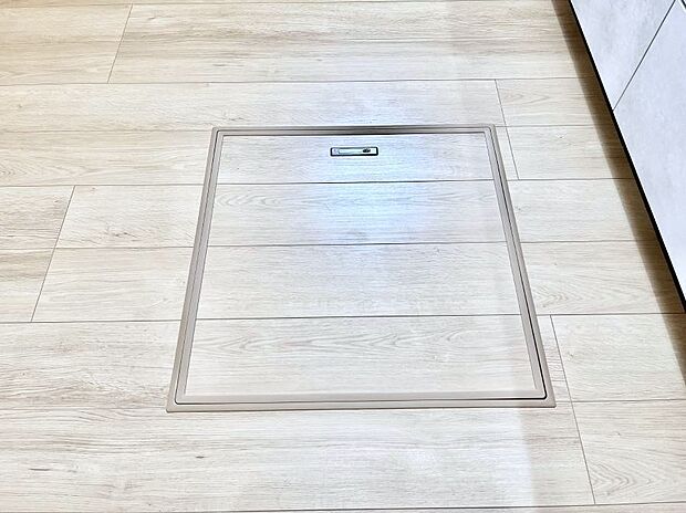 床下収納付き!日用品・非常用品の収納にも大活躍。