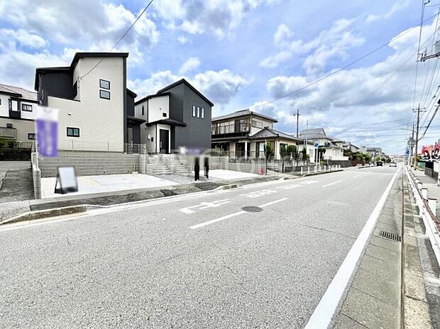 見通しの良さとともに、街並みに開放感を与えてくれます。