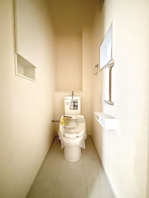トイレは安心の2箇所！朝のバタバタも一安心です。 